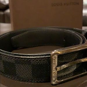 Louis Vuitton Men’s Damier Graphite Belt 35 MM